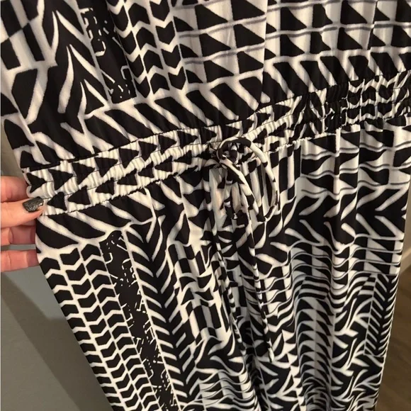 CALVIN KLEIN Black & White Sleeveless JumpSuit | Size 8 | MSRP $129 💋 NWOT - Picture 8 of 11